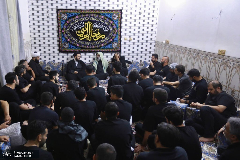 حضور سید علی خمینی در موکب ریحانةالنبی با مداحی پویانفر+تصویر