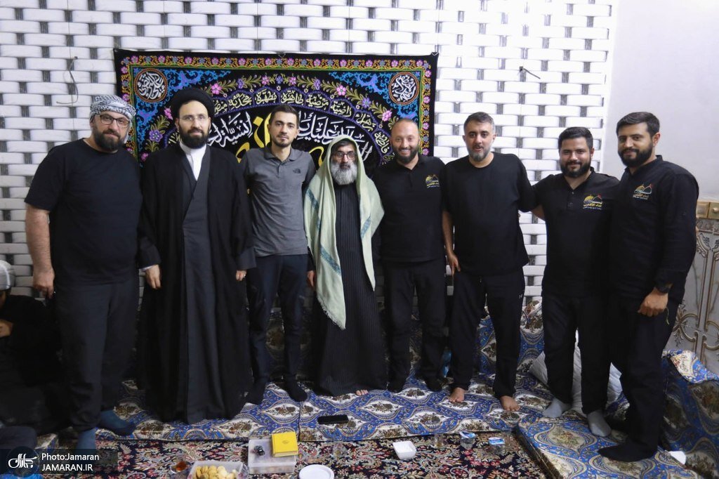 حضور سید علی خمینی در موکب ریحانةالنبی با مداحی پویانفر+تصویر