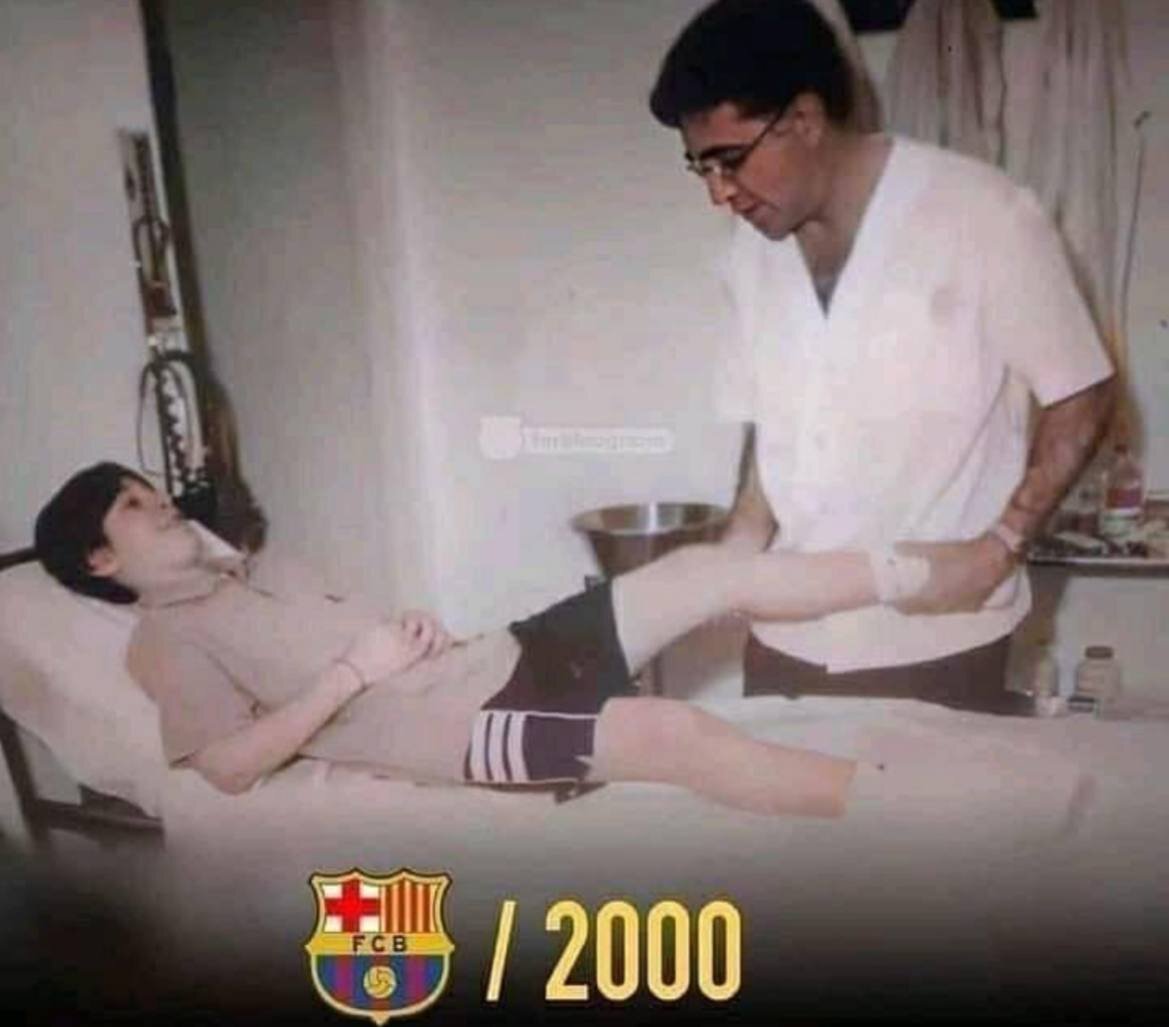 عکس | پزشک بارسلونا و مداوای مسی نوجوان؛ تاریخ از این لحظه تغییر کرد!