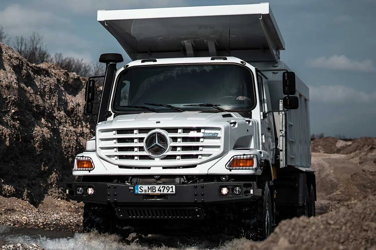 فیسلیفت بنز به سبک ایرانخودرو / کامیون ۶۰ ساله نونوار شد / عکس