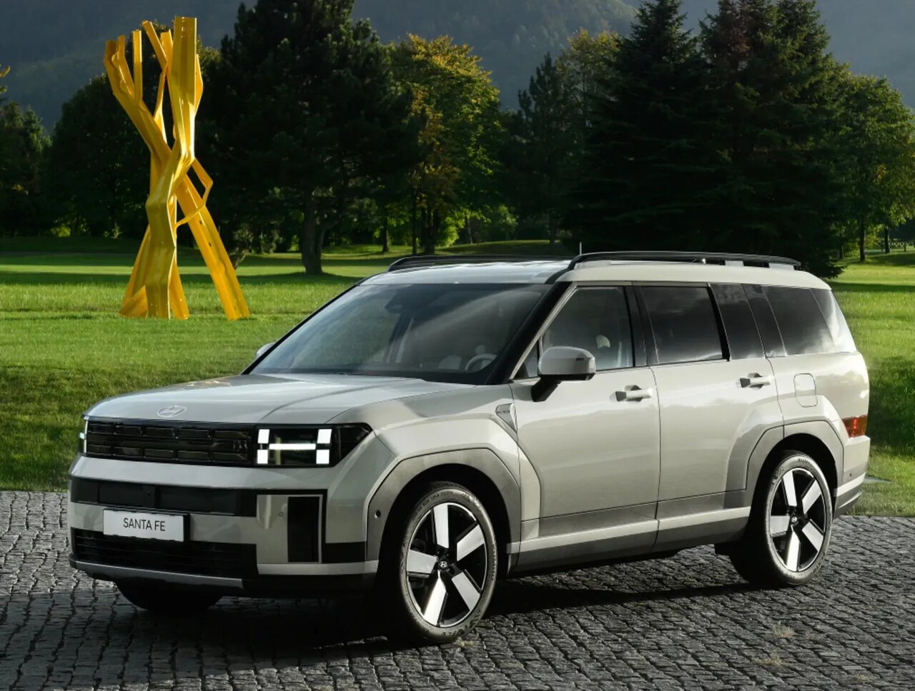 سانتافه بهتر است یا سورنتو؟ / مقایسهای بین جدیدترین شاسیبلندهای بازار /عکس