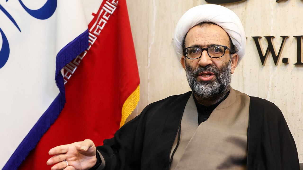 عضو هیات رئیسه مجلس در واکنش به تداوم محدودیتهای اینترنتی: در میانه جنگ، اولویت با ملاحظات امنیتی و صیانت از کشور است عضو هیات رئیسه مجلس در واکنش به تداوم محدودیتهای اینترنتی: در میانه جنگ، اولویت با ملاحظات امنیتی و صیانت از کشور است
