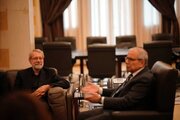 ببینید | پشت صحنه دیدار لاریجانی با نخست وزیر لبنان: عذر می‌خواهیم که صریح صحبت کردیم؛ می‌خواستم مطلب برایتان روشن شود!