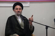 انتقاد صریح امام جمعه بروجرد نسبت به دخالت غیر قانونی نمایندگان در انتصابات