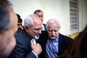 ببینید | ظریف: با استاد فرشچیان خیلی به دنیا فخر فروختم