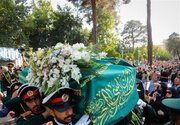 ببینید | قرائت پیام رئیس جمهور در مراسم تشییع استاد فرشچیان