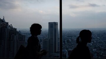 چرا مردم این کشور آسیایی بیشتر از بقیه جهان تا ۱۰۰ سالگی عمر میکنند؟ چرا مردم این کشور آسیایی بیشتر از بقیه جهان تا ۱۰۰ سالگی عمر میکنند؟