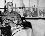 عکس/ دیدار نمایندگان آمریکا و انگلیس با دکتر مصدق؛ سال ۱۳۳۰