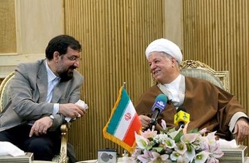 خاطرات هاشمی: محسن رضایی گفت، در میان افراطی‌های دوم‌ خردادی، مسئله استعفا جدی است