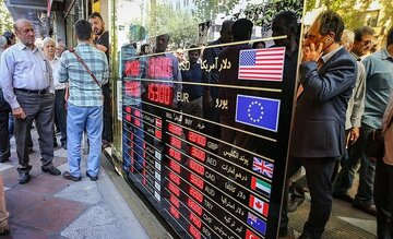انتقاد وزیر اقتصاد از بانک مرکزی برای راه اندازی تالار دوم ارز؛ قول می‌دهم بازار پنجم و ششم ارزی هم راه می‌اندازید