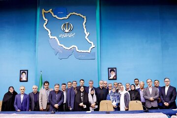 نگاهی به مخالفان و موافقان جبهه اصلاحات / پاس گلی که اصلاح طلبان به رقبای خود دادند