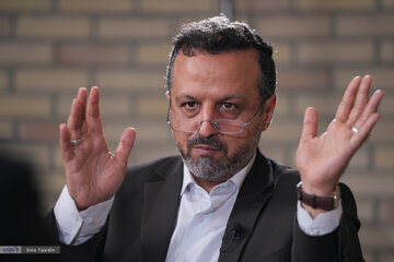 وزیر اقتصاد دولت رئیسی؛ تمام نشانهها از آشوب و جنگ در شهریور و مهر حکایت دارد! وزیر اقتصاد دولت رئیسی؛ تمام نشانهها از آشوب و جنگ در شهریور و مهر حکایت دارد!