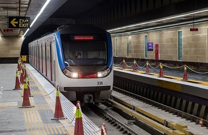 مترو تهران و مسافران