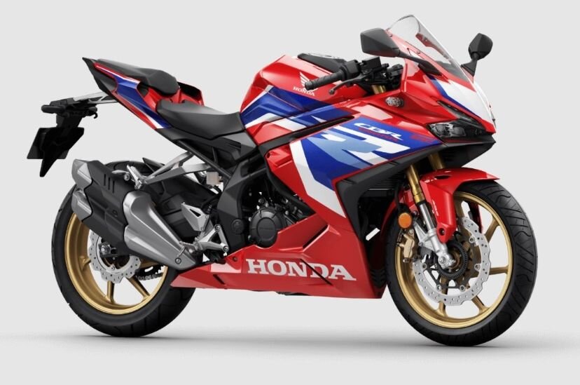 این موتورسیکلت ژاپنی همقیمت خودروی چینی است / عکس