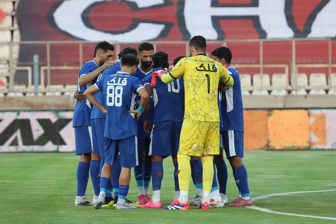 تمرین استقلال در سکوت کامل پس از فاجعه تمرین استقلال در سکوت کامل پس از فاجعه