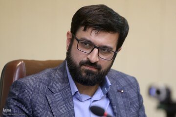 حمله معاون وزارت ارشاد در دولت سیزدهم به موافقان مذاکره؛ اختلال روانی دارند / دوست دارند ذلیل باشند / به تعبیر قرآن محبت غرب در پوست و گوشت‌شان جاری است