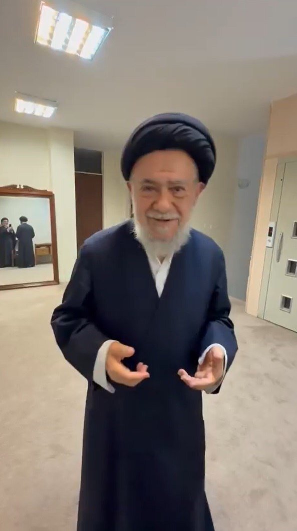 ابطحی و موسوی خوئینی در آینه در پاریس / موسوی خوئینی: آقای ابطحی عکس مرا از توی آینه میگیرید؟ + تصویر 4