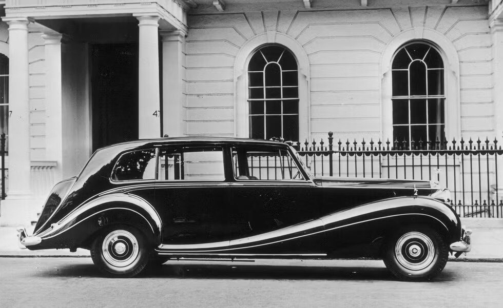 رولزرویس فانتوم، از دربار پادشاهان تا جادههای امروز