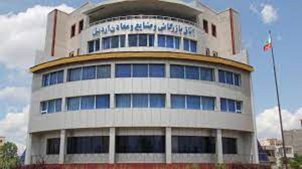 به تصمیمات انقلابی در حوزه اقتصاد و صنعت نیاز داریم