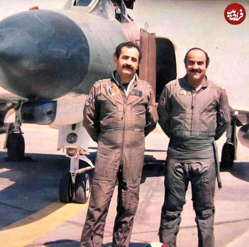 عکس/ محمود اسکندری، خلبان افسانهای فانتوم در کنار خلبان کریم رفاهی؛ دهه ۶۰