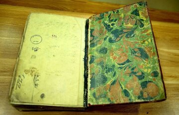 کتابی نفیس و کمتر دیده‌شده متعلق به 400 سال پیش در مورد پیامبر / عکس