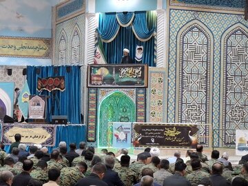 امام جمعه بجنورد: دامن زدن به اختلافات داخلی پر کردن خشاب دشمن است / امام جمعه سلطانیه: اصلاح طلبان وفادار به انقلاب از بیانیه برائت بجویند