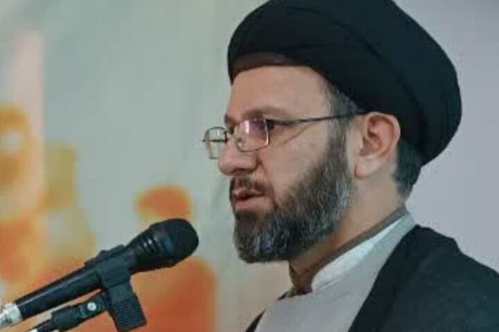 امام جمعه بجنورد: دامن زدن به اختلافات داخلی پر کردن خشاب دشمن است/ امام جمعه سلطانیه:اصلاح طلبان وفادار به انقلاب از بیانیه برائت بجویند