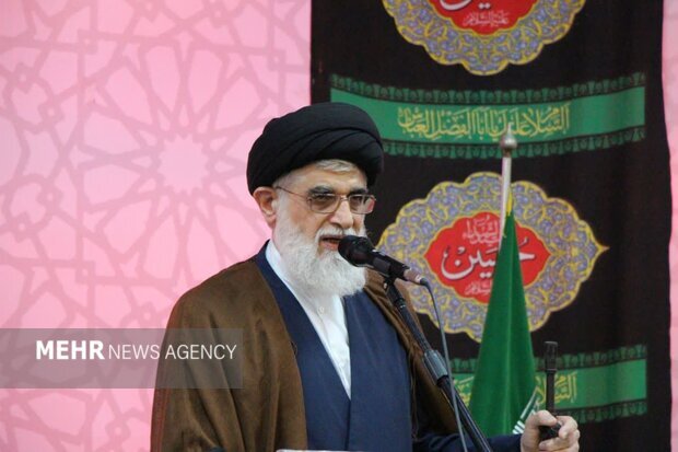 امام جمعه بخش مرکزی یزد: برخی از خواستههای جبهه اصلاحات مطالبات دشمن است / امام جمعه ایلام: پیشنهاد تعلیق غنی سازی همان مسیری است که لیبی رفت 3