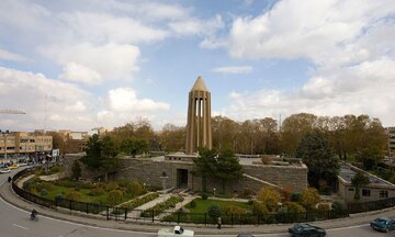 چقدر این نابغه فیلسوف و پزشک ایرانی را می شناسیم؟ / ابن‌سینا و دانشنامه علایی؛ میراثی برای فلسفه، علم و زبان فارسی