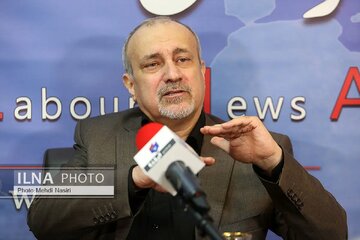 فعال سیاسی اصلاحطلب: صدا و سیما ارث پدری یک جناح سیاسی یا گعدهای از مدیران سیاسی در کشور نیست / متاسفانه صداوسیما بنا ندارد خودش را تغییر دهد!