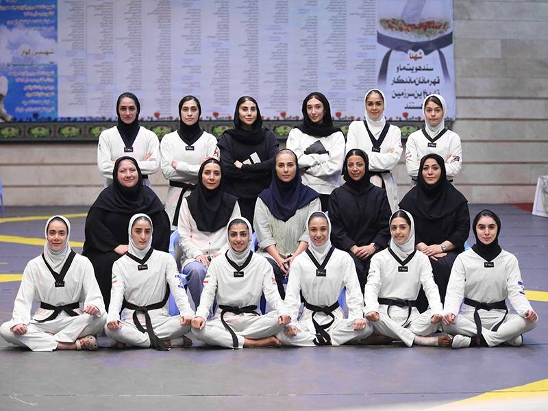 عکس | مبینا و ناهید در کنار هم با لباس متفاوت!/ خواهر ساعی سرمربی خاموش تیم ملی تکواندو زنان 2