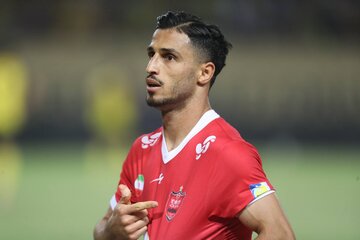 علیپور: خط می‌دادند تا فشار روی من باشد!