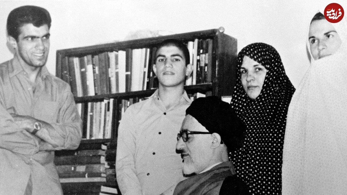 عکس/ آیتالله طالقانی در کنار همسر و فرزندانش؛ سال ۱۳۴۷