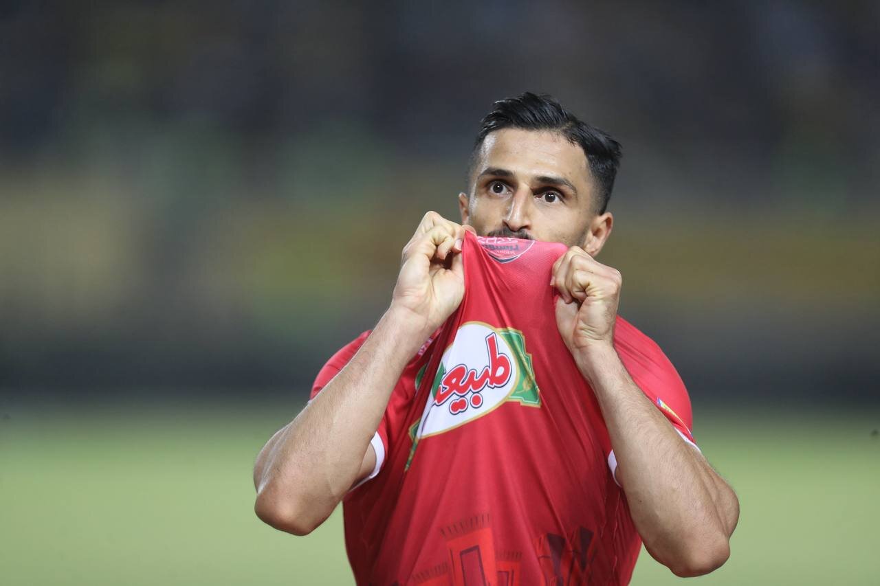 هرجا بری پیدات میکنم و بهت گل میزنم!