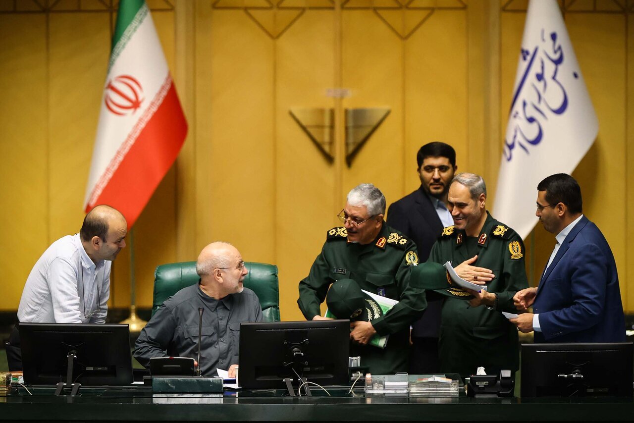 سرداران سپاه مهمان جلسه علنی صحن مجلس + تصاویر 3