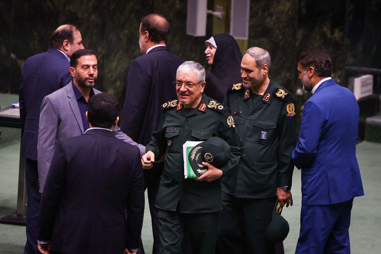 سرداران سپاه مهمان جلسه علنی صحن مجلس + تصاویر 2