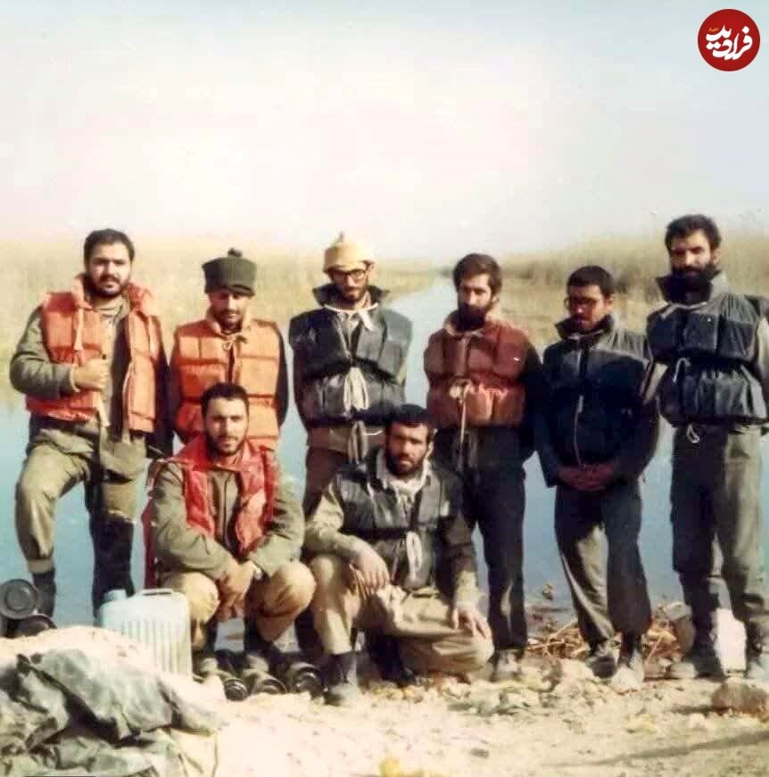 عکس/ مسعود پزشکیان و ۷ همرزمش در جبهه؛ دهه ۶۰