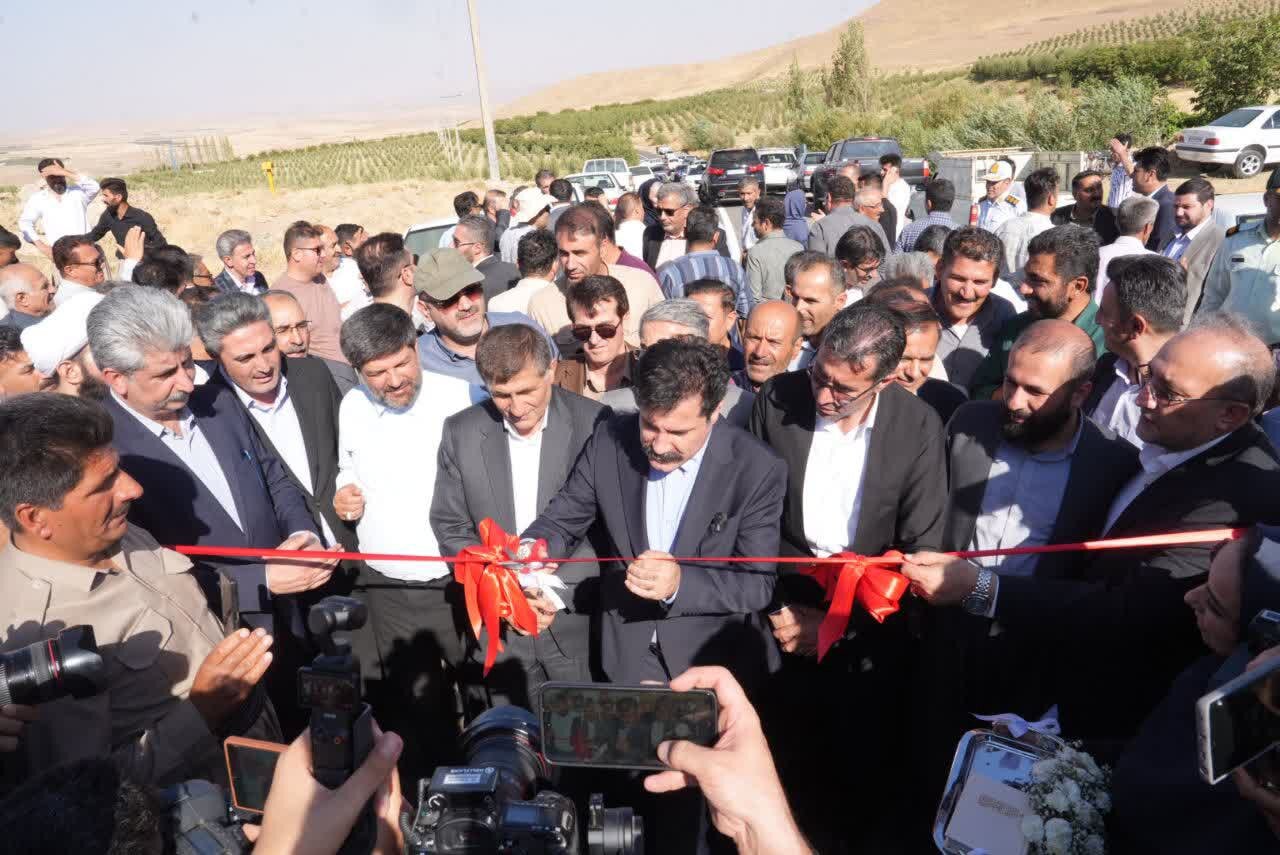 افتتاح پروژههای بهداشتی و درمانی و حوزه راه در آذربایجانغربی با حضور معاون رئیس جمهور