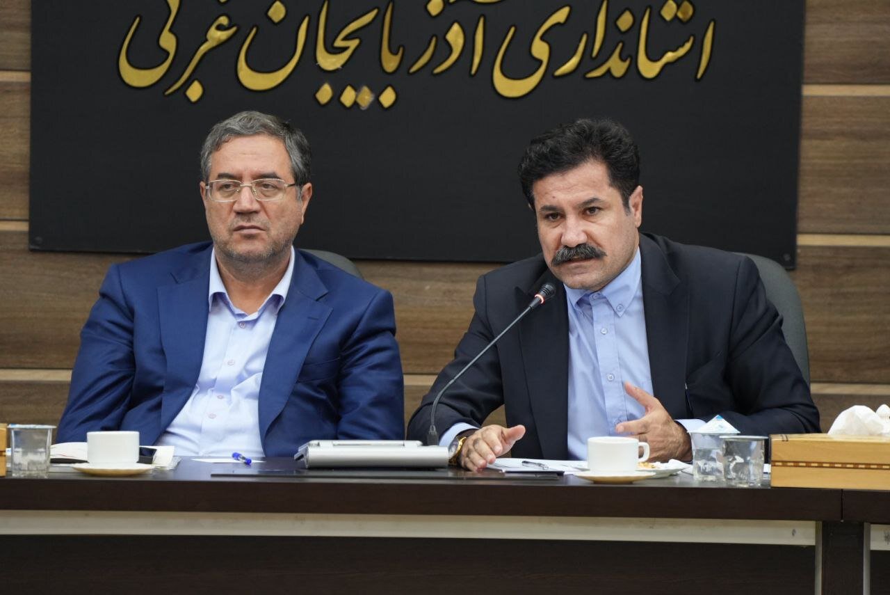 نشست معاون رئیسجمهور با مسئولان و نمایندگان آذربایجانغربی