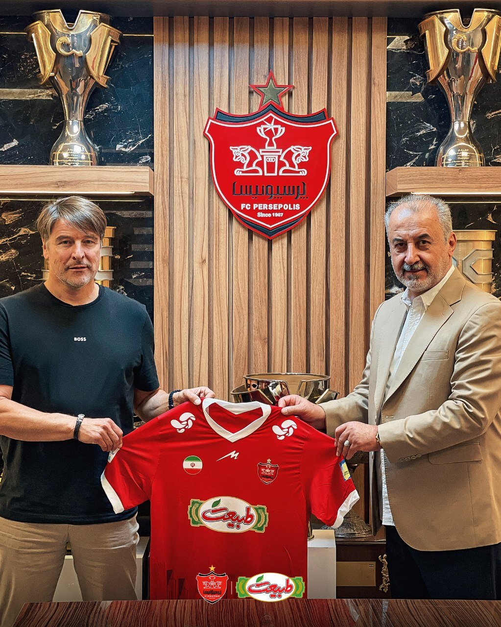 عکس| میشائیل اونینگ رسماً به پرسپولیس پیوست