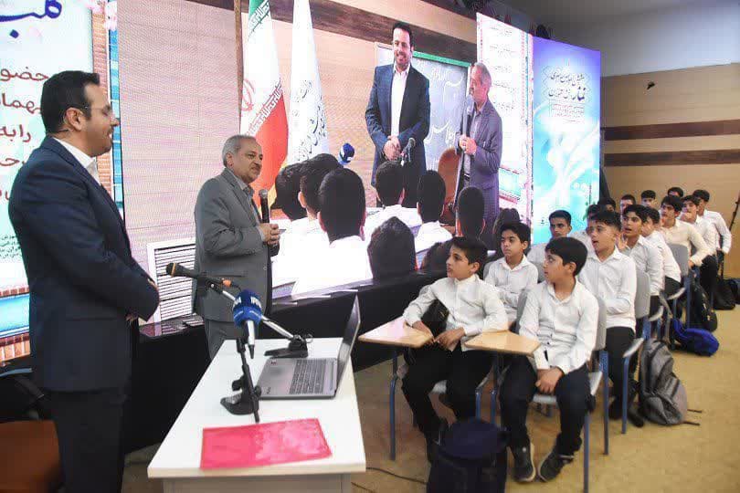 سمنان میزبان ششمین اجلاسیه سراسری نماز دانشآموزی / تأکید وزیر آموزش و پرورش بر ترویج فرهنگ اقامه نماز بهعنوان مهمترین مأموریت