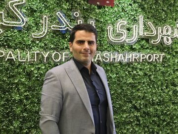 سعید فدایی با ۵ رأی اعضای شورای شهر بندرکیاشهر، بهعنوان شهردار انتخاب شد سعید فدایی با ۵ رأی اعضای شورای شهر بندرکیاشهر، بهعنوان شهردار انتخاب شد