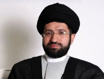 عکس/ سیدمسعود خامنه‌ای در کنار سردار سلیمانی و رهبر انقلاب؛ سال ۸۴