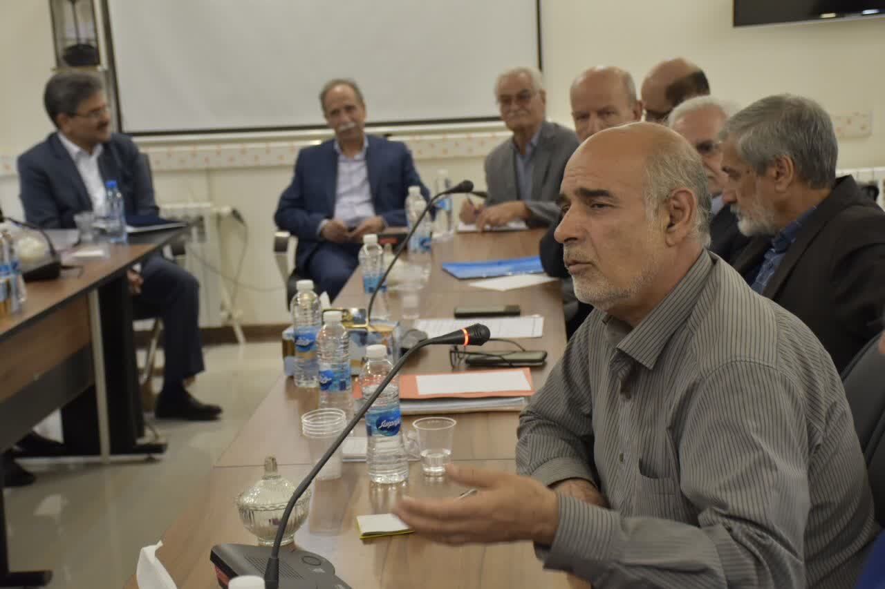 نشست با کارکنان صندوق بازنشستگی استان یزد نشست با کارکنان صندوق بازنشستگی استان یزد