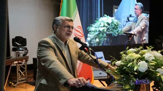 صحبت‌های تند وزیر بهداشت درباره انتقال دانشجو از خارج به داخل کشور/ اگر این عدالت است، من بلد نیستم!