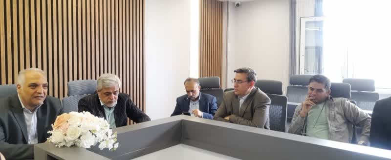 مهاجری: دروغ نگفتن و رعایت انصاف اصل کلی در خبرآنلاین است