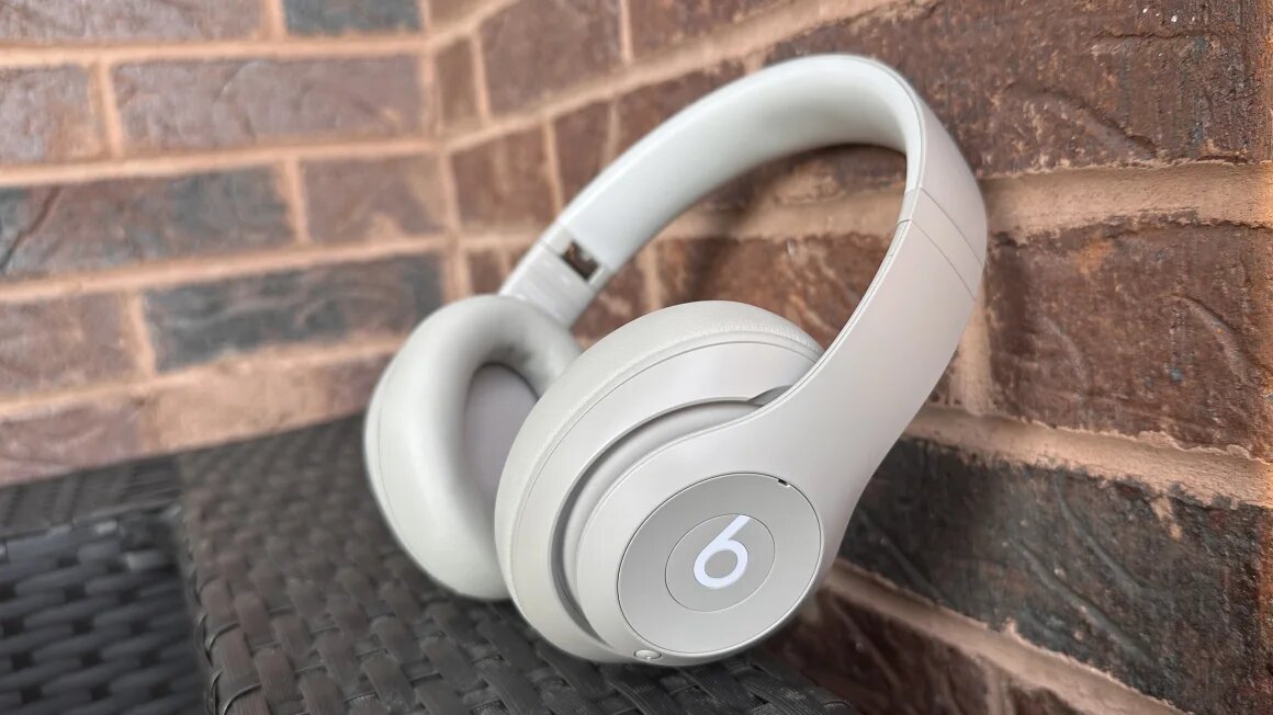 کدام ایرپاد و هدفون ارزش خرید دارد؟ کدام ایرپاد و هدفون ارزش خرید دارد؟