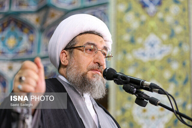 واکنش امام جمعه بجنورد و امام جمعه تبریز به فعال‌سازی مکانیسم ماشه؛ چهار هزار 953 تحریم را تحمل کردیم، هفت تحریم جدید اسنپ‌بک دیگر تاثیری ندارد! 2