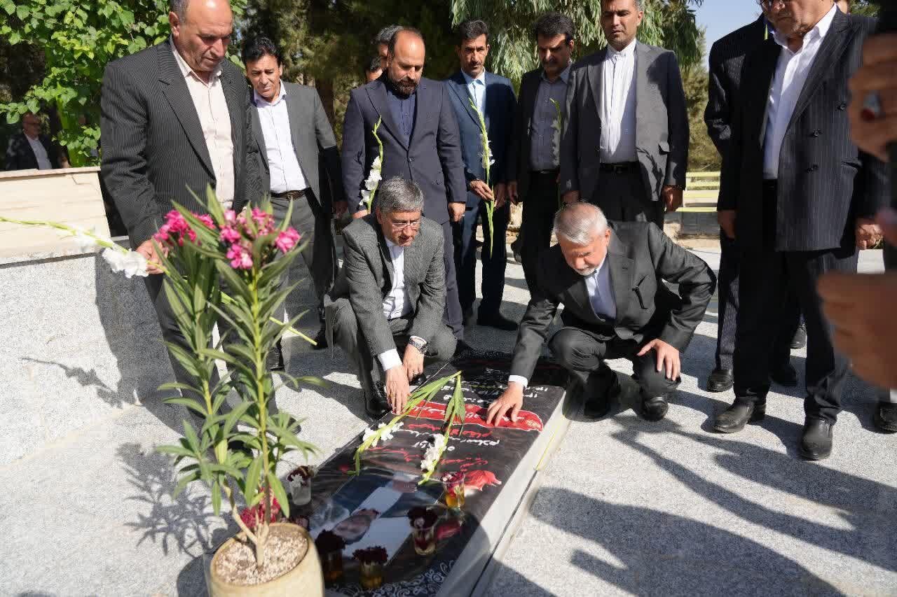 وزیر میراث فرهنگی : زیرساختهای گردشگری لرستان دو برابر افزایش می یابد