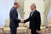 رئيس الجمهورية : كي لا نسمح لأي قوة اجنبية ان تخل بأواصر الصداقة بين ايران وارمينيا